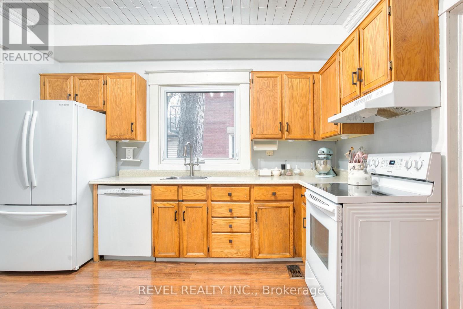 60 Rosedale Avenue W, Brampton, Ontario L6X 1K1 - Photo 17 - W12551158