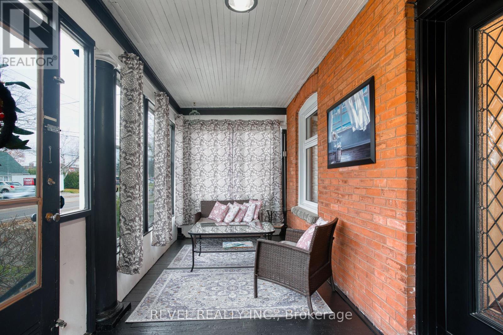 60 Rosedale Avenue W, Brampton, Ontario L6X 1K1 - Photo 6 - W12551158