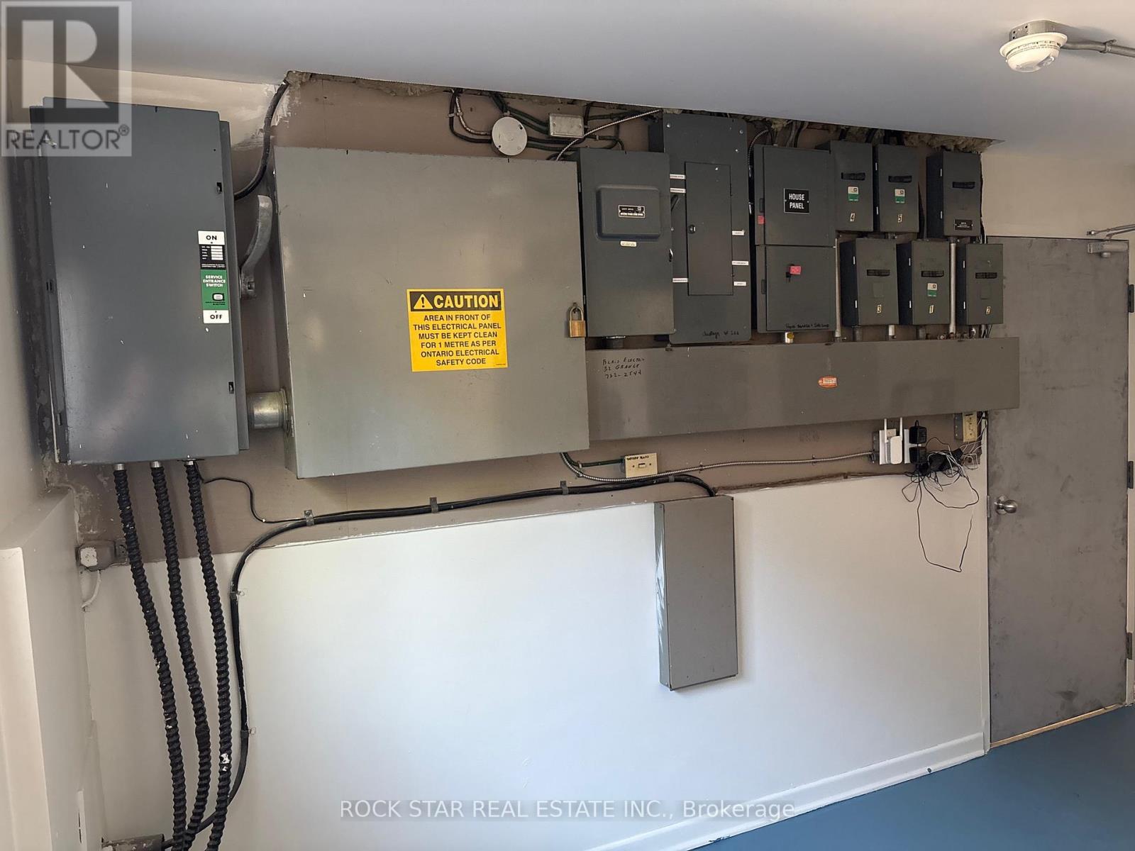 23 Saint Andrews Avenue, Welland, Ontario  L3B 1E2 - Photo 15 - X12440067