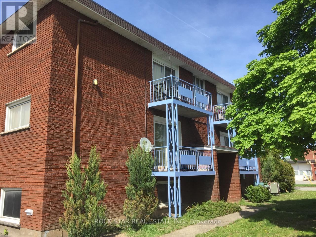 23 Saint Andrews Avenue, Welland, Ontario  L3B 1E2 - Photo 19 - X12440067