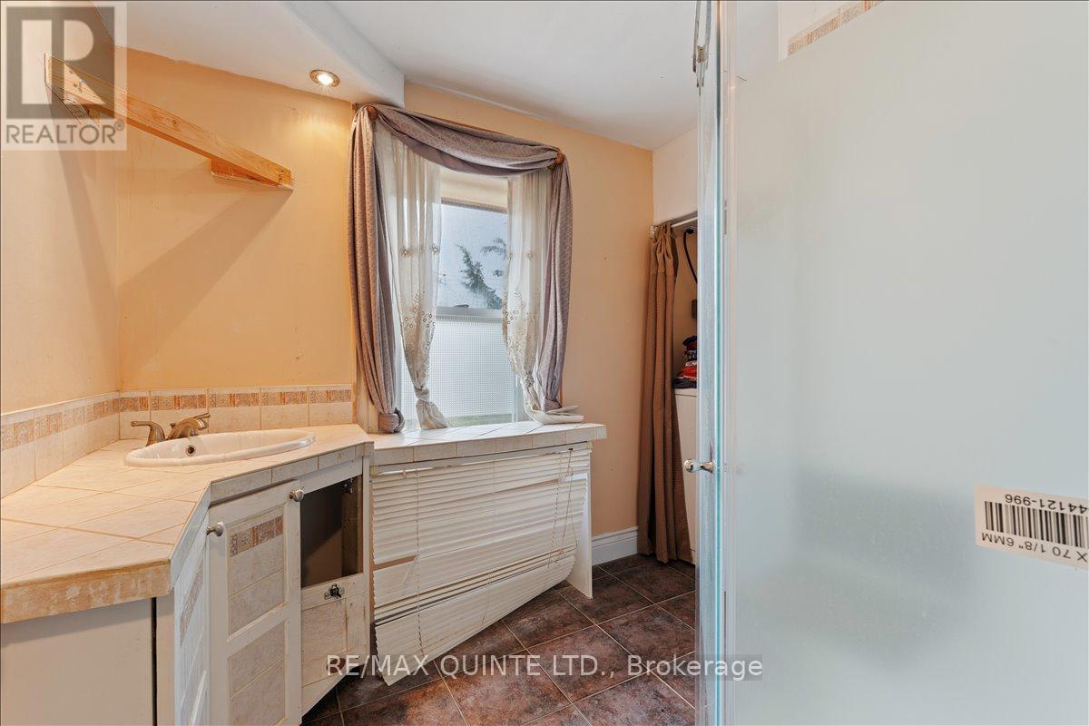 19 Broad Street, Prince Edward County, Ontario  K0K 2T0 - Photo 20 - X12551294