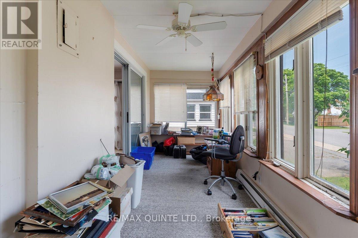 19 Broad Street, Prince Edward County, Ontario  K0K 2T0 - Photo 3 - X12551294