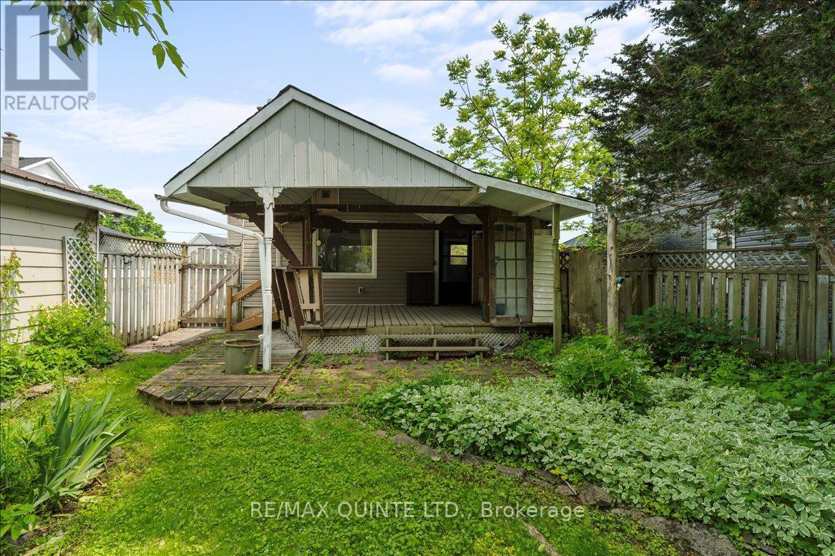 19 Broad Street, Prince Edward County, Ontario  K0K 2T0 - Photo 30 - X12551294