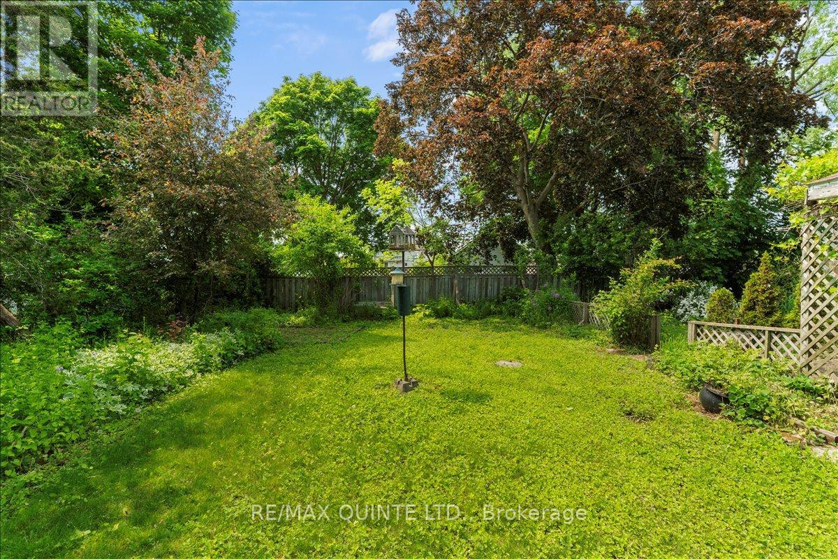 19 Broad Street, Prince Edward County, Ontario  K0K 2T0 - Photo 31 - X12551294