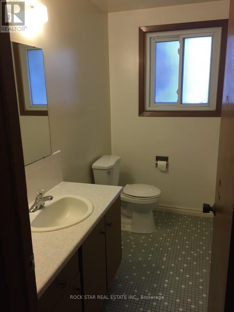 23 Saint Andrews Avenue, Welland, Ontario  L3B 1E2 - Photo 10 - X12440067