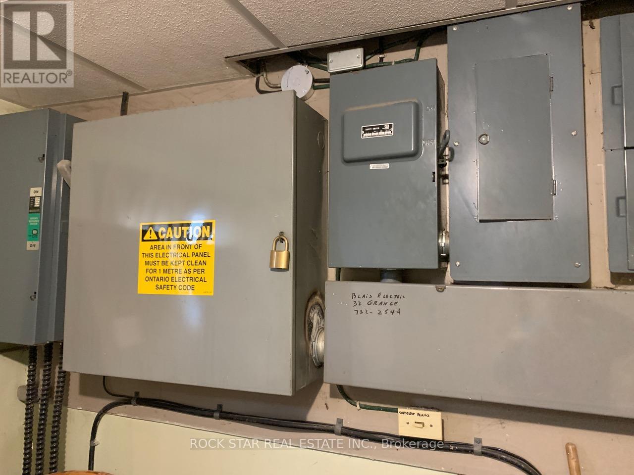 23 Saint Andrews Avenue, Welland, Ontario  L3B 1E2 - Photo 16 - X12440067