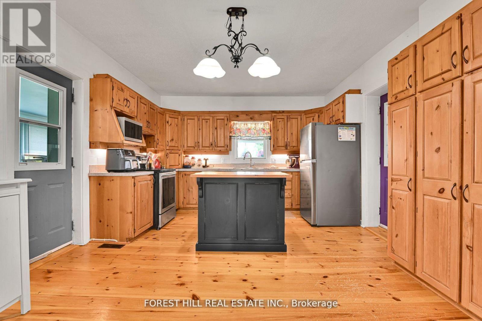 3574 Avonmore Road, North Stormont, Ontario  K0C 1C0 - Photo 13 - X12488290