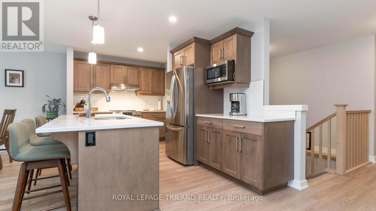 84 Empire Parkway, St. Thomas, Ontario N5R 0N4 - Photo 5 - X12551040