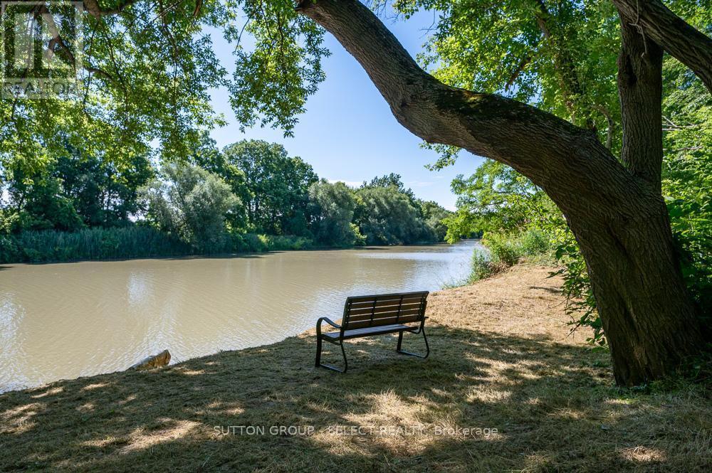9450 Longwoods Road, Chatham-Kent, Ontario  N7M 5J1 - Photo 28 - X12551092