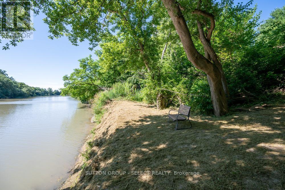 9450 Longwoods Road, Chatham-Kent, Ontario  N7M 5J1 - Photo 29 - X12551092
