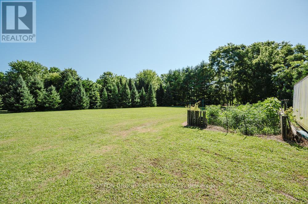 9450 Longwoods Road, Chatham-Kent, Ontario  N7M 5J1 - Photo 31 - X12551092