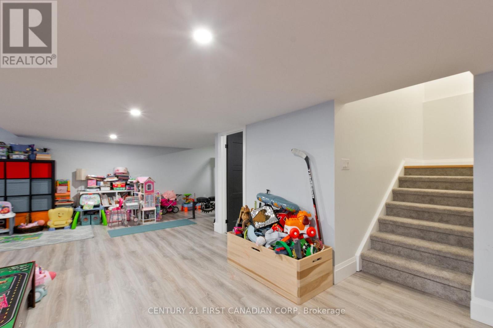 2347 Yellowbirch Court, London North, Ontario  N6G 5C1 - Photo 37 - X12551226