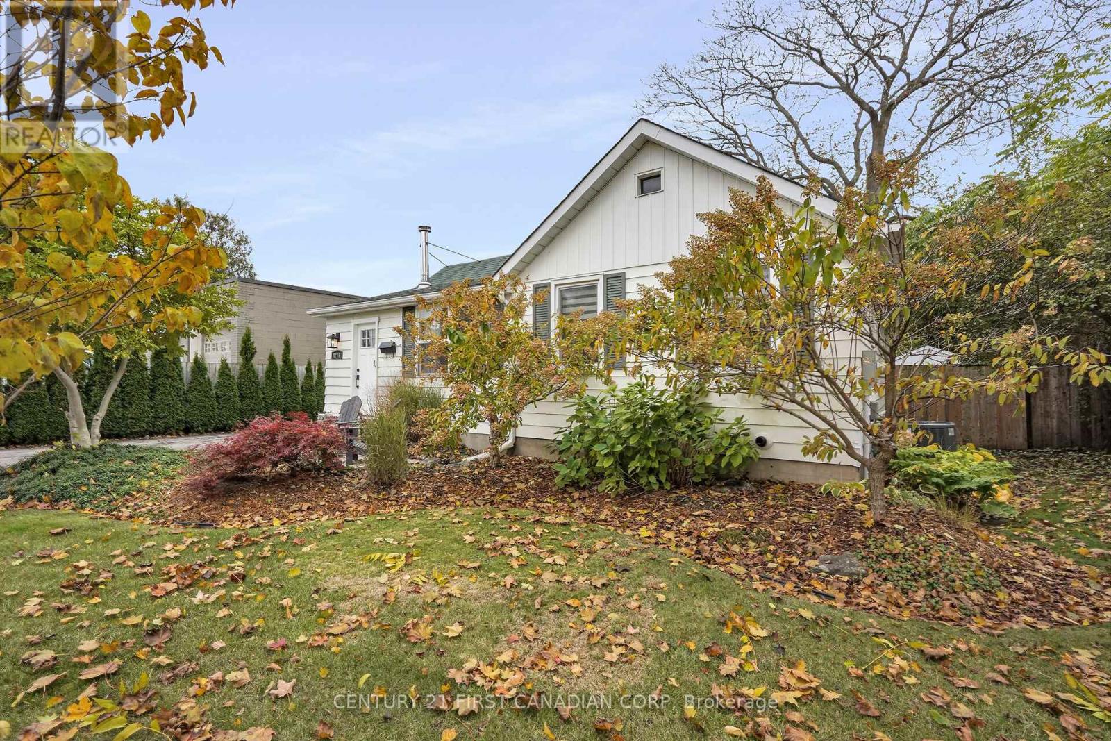 4279 South Routledge Road, London South, Ontario  N6P 1A3 - Photo 2 - X12551262