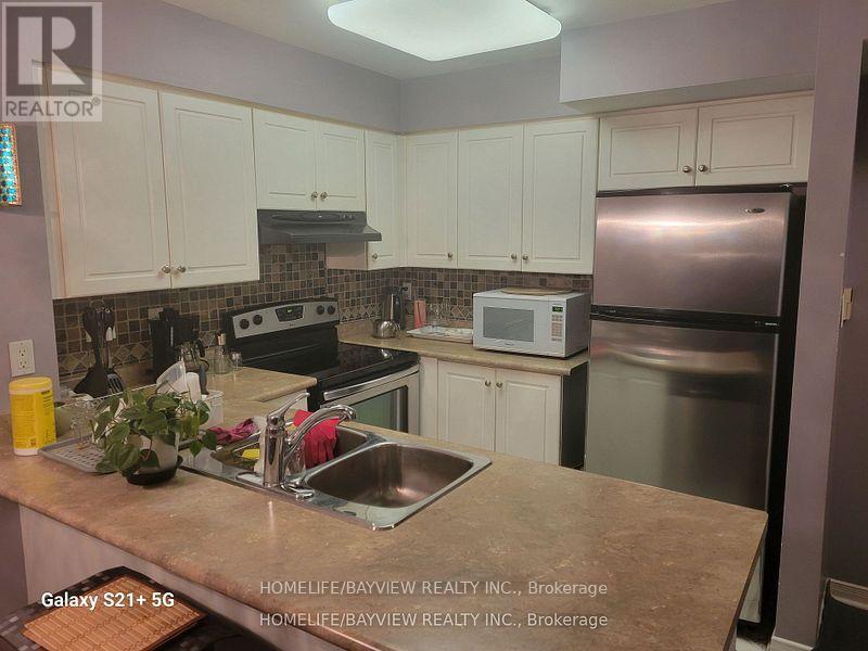 202 - 19 Northern Heights Drive, Richmond Hill, Ontario  L4B 4M4 - Photo 2 - N12551000