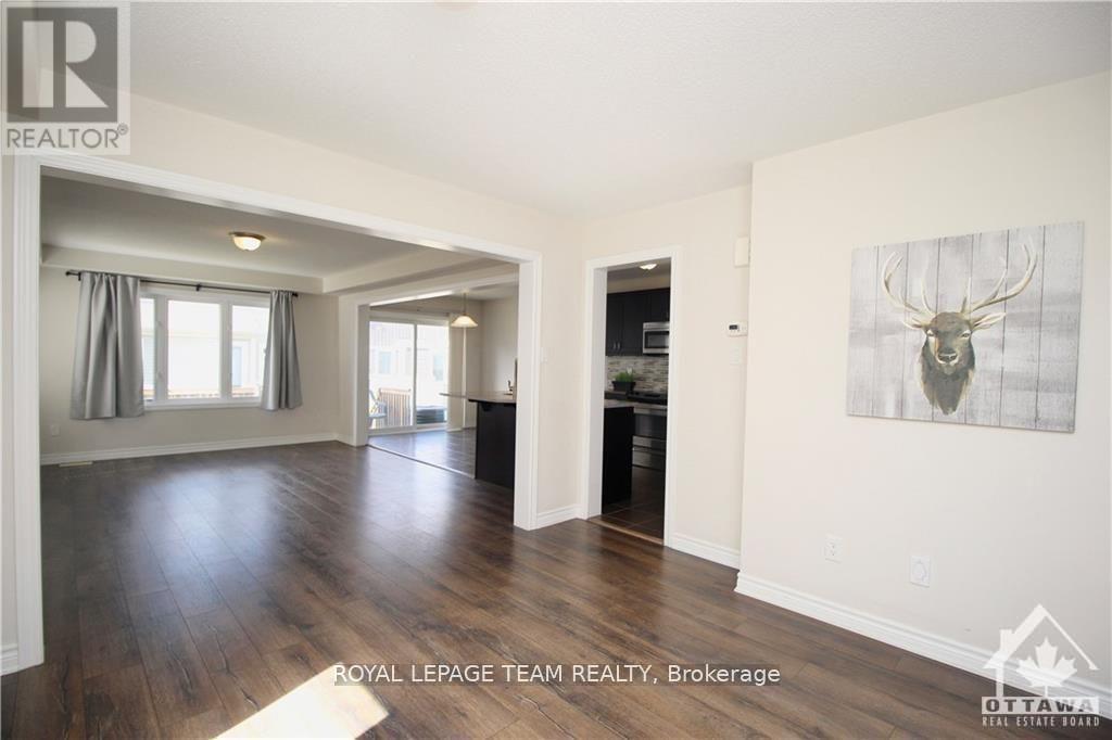 507 Foxlight Circle, Ottawa, Ontario  K2R 1G9 - Photo 5 - X12551118