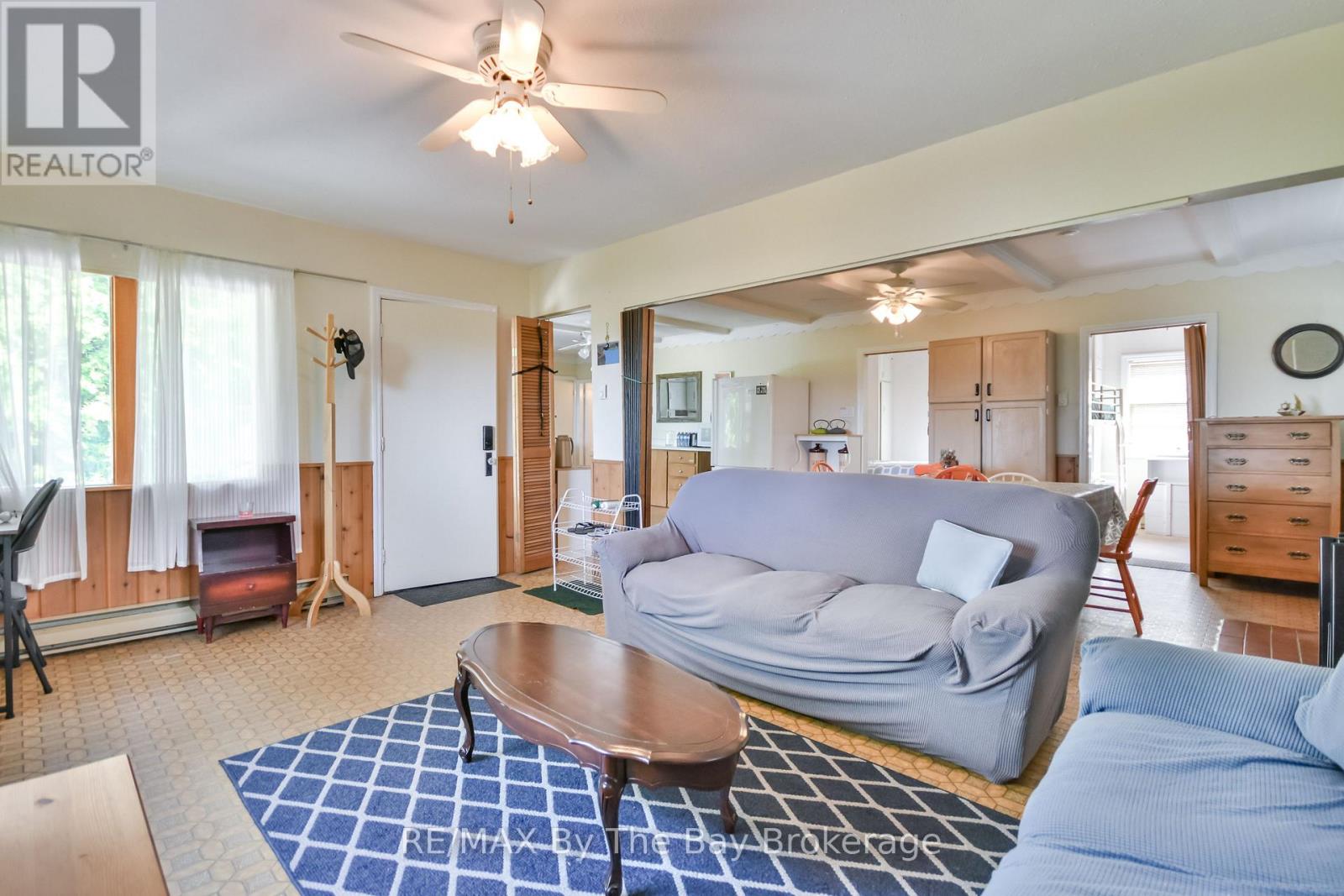 762 Eastdale Drive, Wasaga Beach, Ontario  L9Z 2R2 - Photo 10 - S12379620