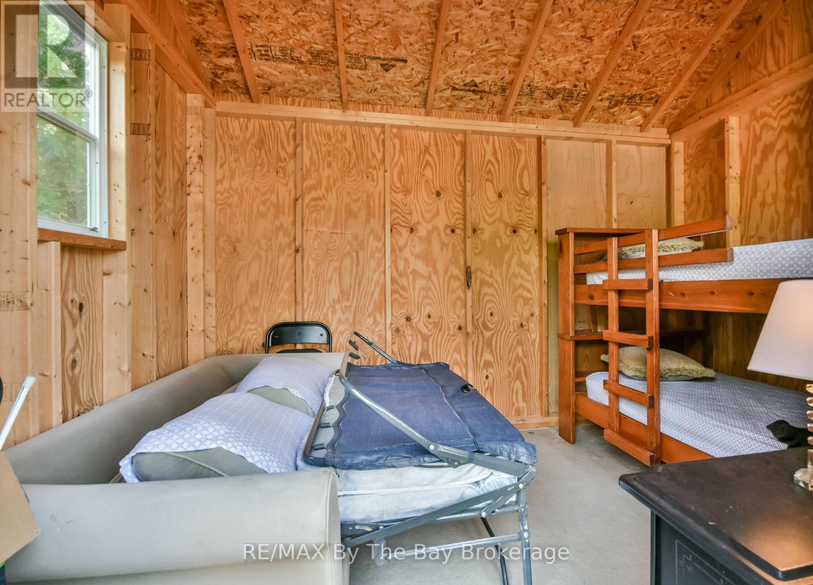 762 Eastdale Drive, Wasaga Beach, Ontario  L9Z 2R2 - Photo 34 - S12379620