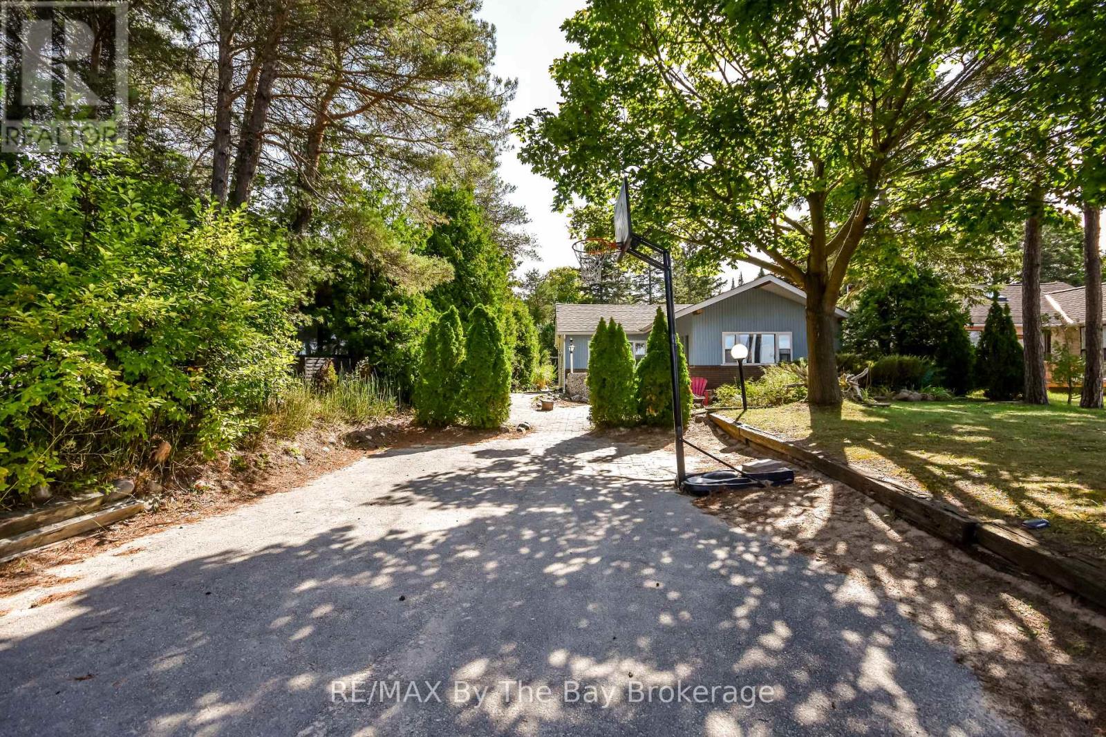 762 Eastdale Drive, Wasaga Beach, Ontario  L9Z 2R2 - Photo 35 - S12379620