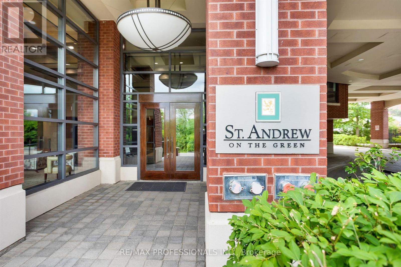 110 - 9 Burnhamthorpe Road, Toronto, Ontario  M9A 0A6 - Photo 11 - W12550954