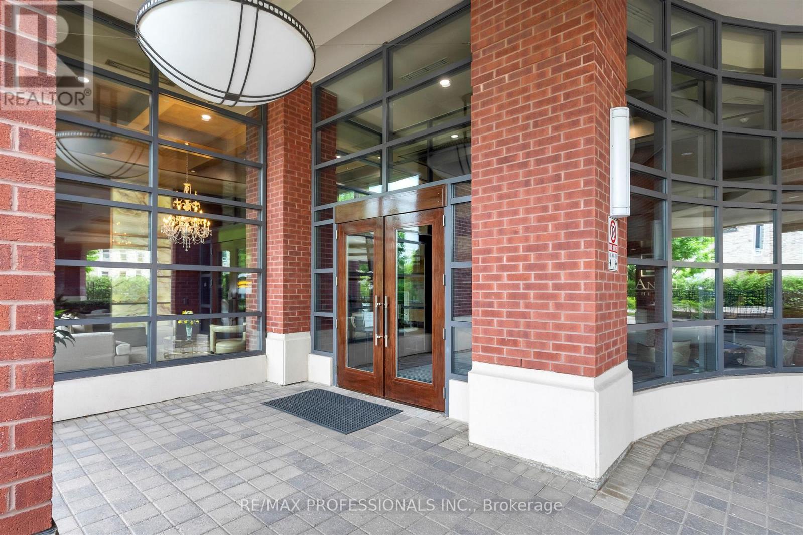 110 - 9 Burnhamthorpe Road, Toronto, Ontario  M9A 0A6 - Photo 12 - W12550954