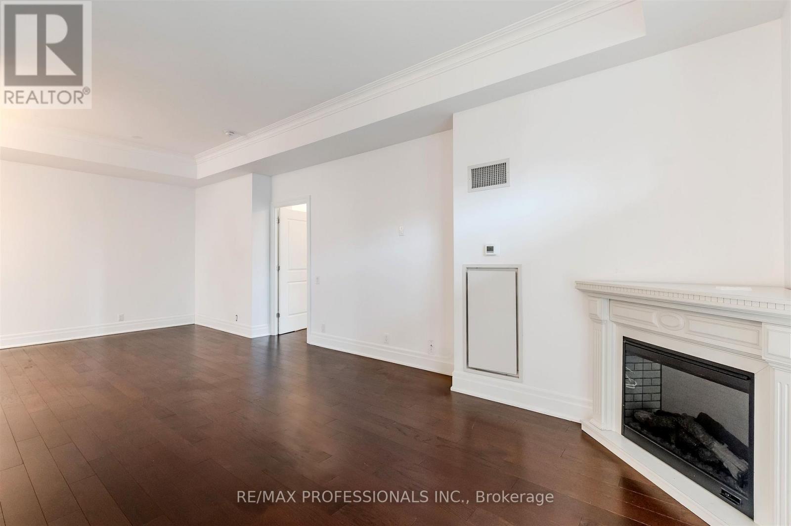 110 - 9 Burnhamthorpe Road, Toronto, Ontario  M9A 0A6 - Photo 18 - W12550954