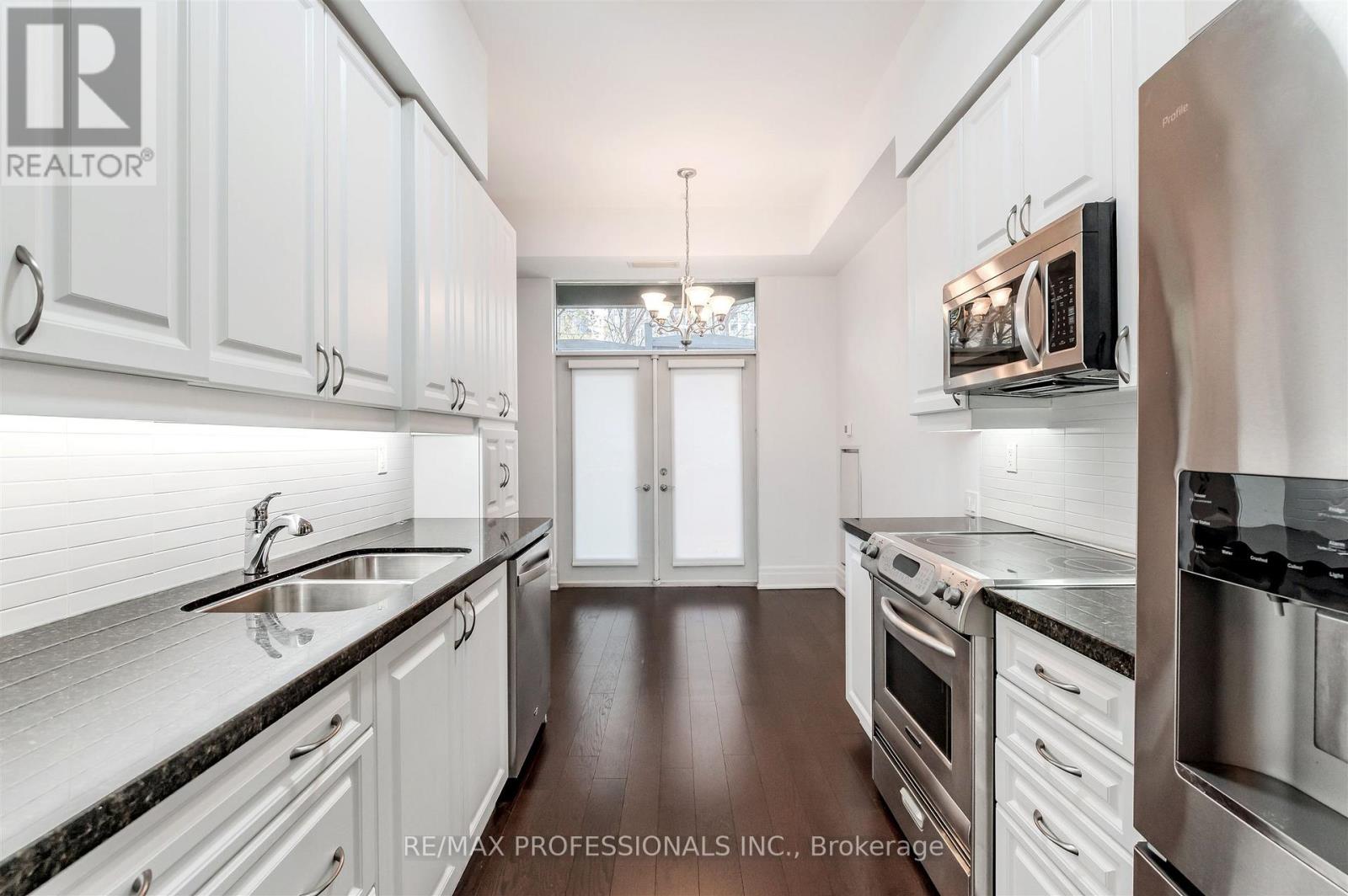 110 - 9 Burnhamthorpe Road, Toronto, Ontario  M9A 0A6 - Photo 21 - W12550954