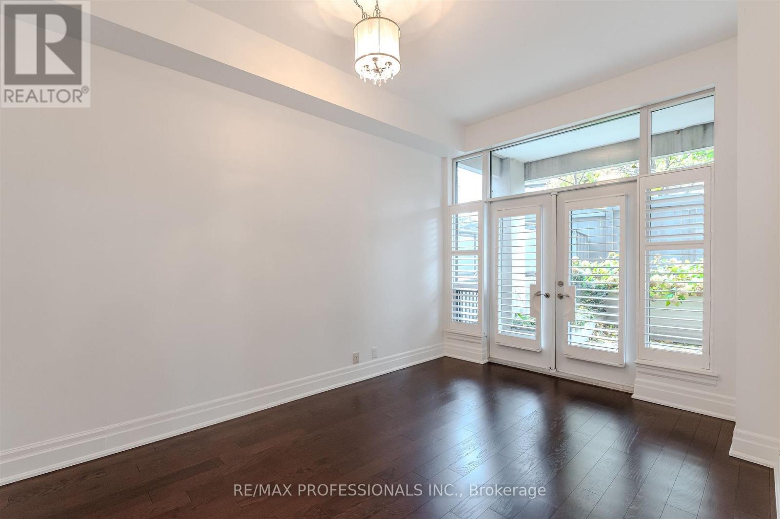 110 - 9 Burnhamthorpe Road, Toronto, Ontario  M9A 0A6 - Photo 22 - W12550954