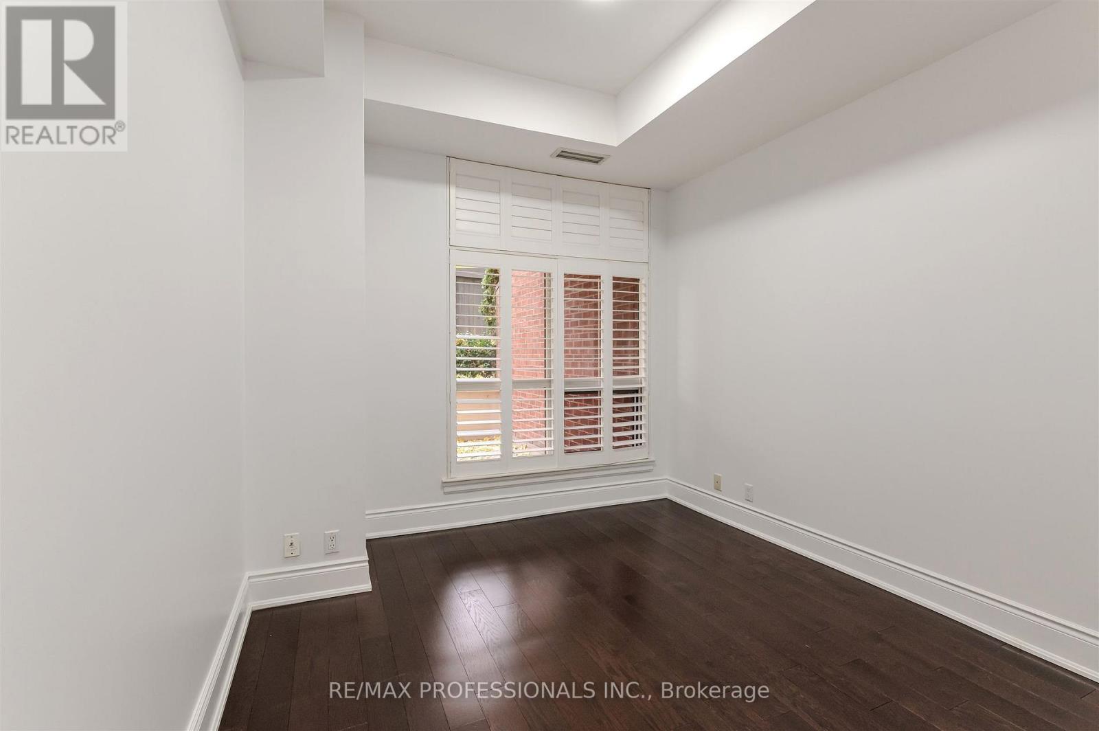 110 - 9 Burnhamthorpe Road, Toronto, Ontario  M9A 0A6 - Photo 27 - W12550954