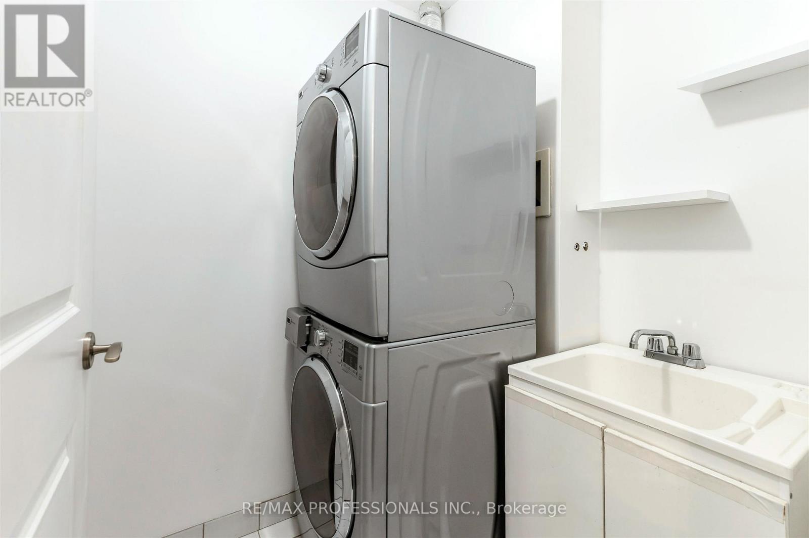 110 - 9 Burnhamthorpe Road, Toronto, Ontario  M9A 0A6 - Photo 29 - W12550954