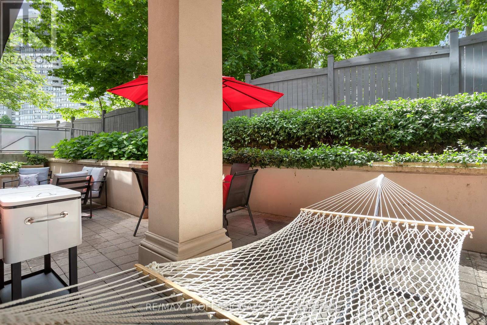 110 - 9 Burnhamthorpe Road, Toronto, Ontario  M9A 0A6 - Photo 38 - W12550954