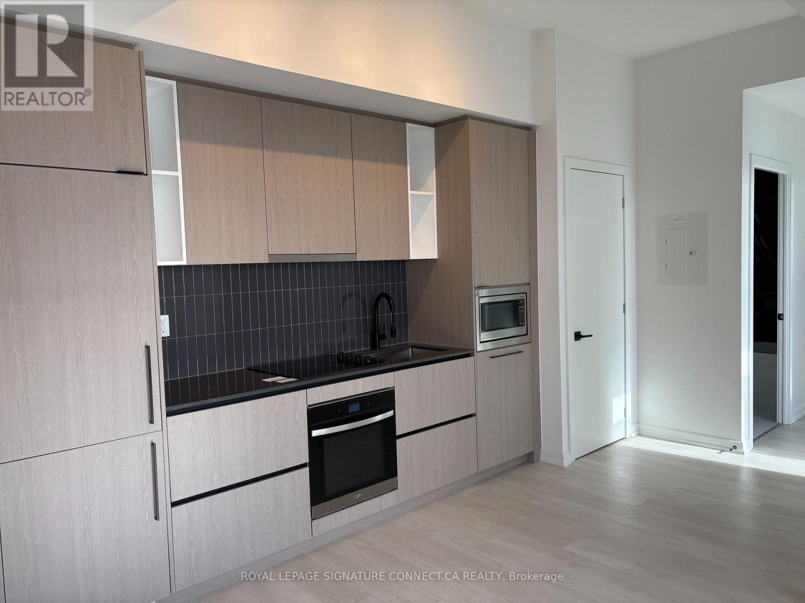 2301 - 1285 Dupont Street, Toronto, Ontario  M6H 0E3 - Photo 3 - W12550968