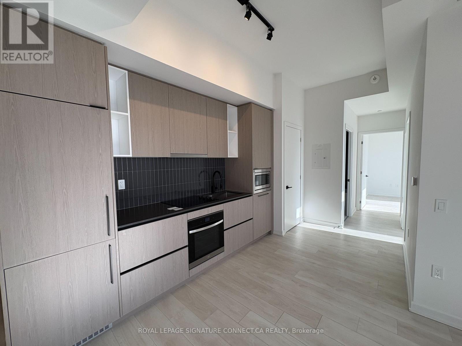 2301 - 1285 Dupont Street, Toronto, Ontario  M6H 0E3 - Photo 4 - W12550968