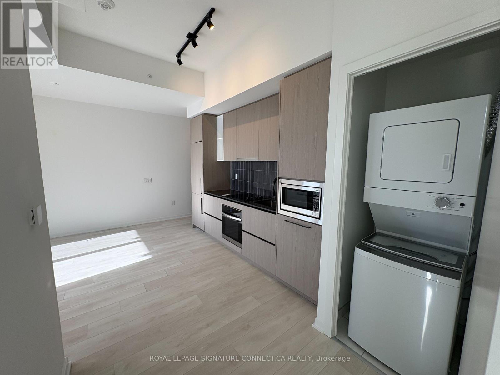 2301 - 1285 Dupont Street, Toronto, Ontario  M6H 0E3 - Photo 6 - W12550968