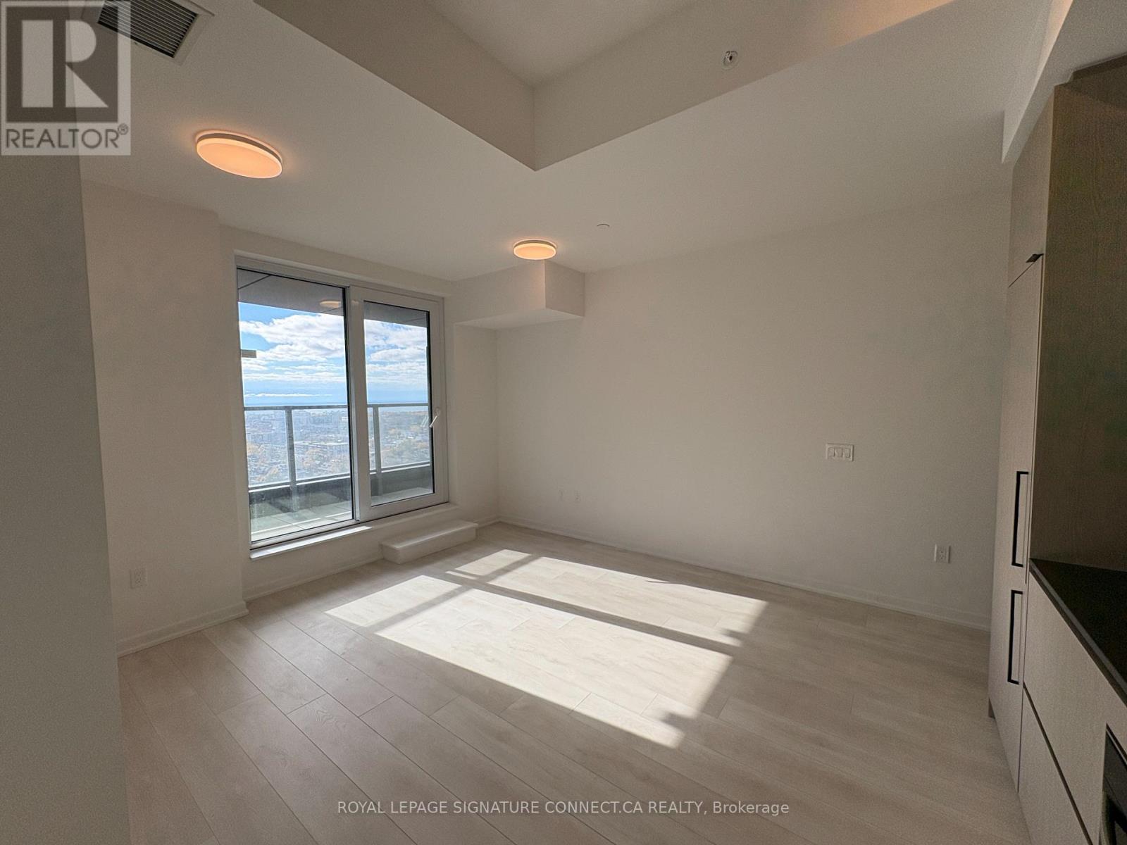 2301 - 1285 Dupont Street, Toronto, Ontario  M6H 0E3 - Photo 7 - W12550968