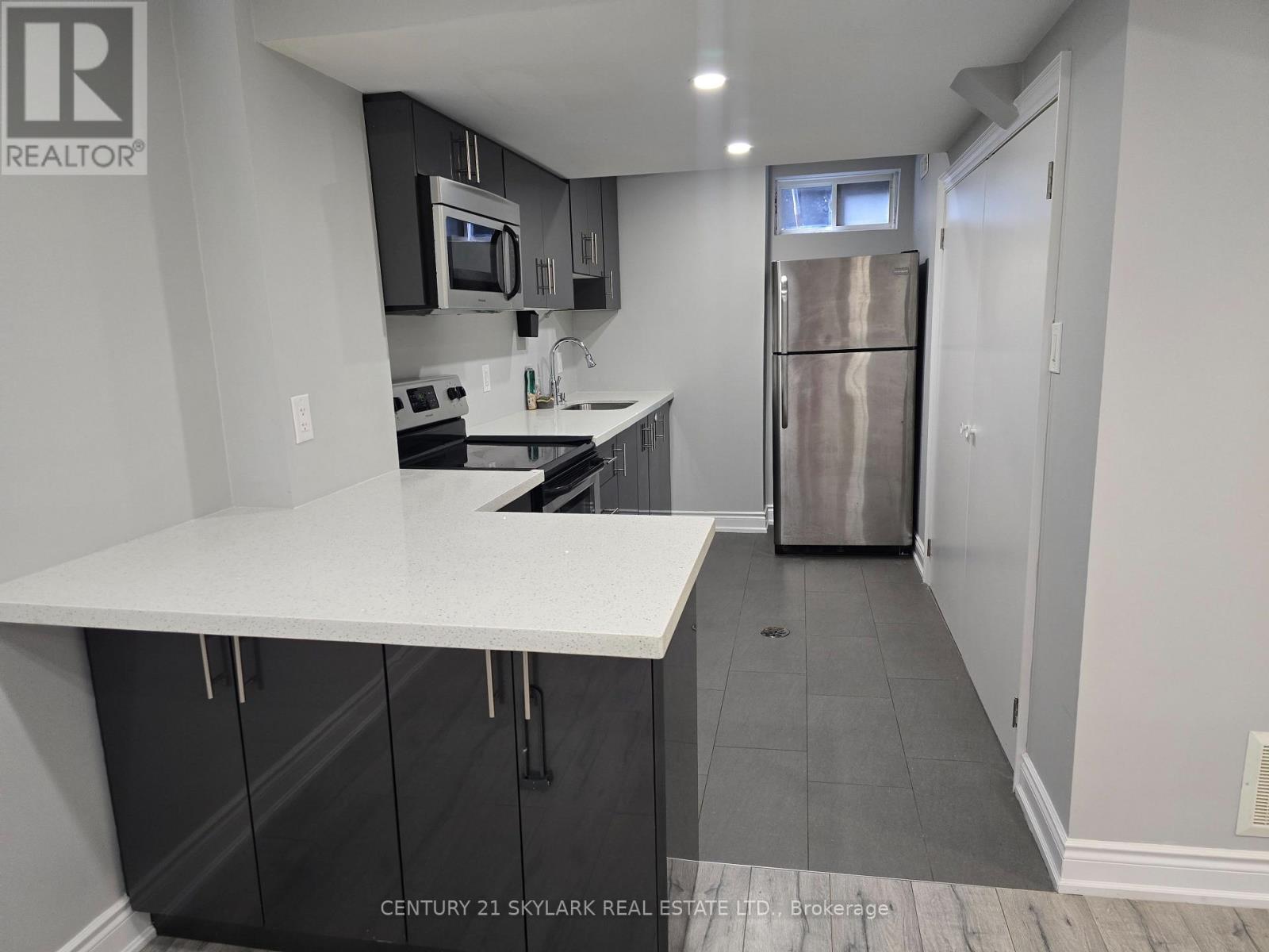 78 Beachville Circle, Brampton, Ontario  L6X 0V2 - Photo 11 - W12550988