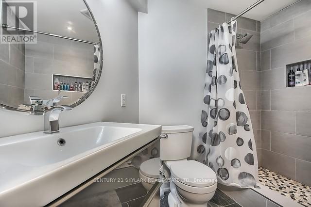 78 Beachville Circle, Brampton, Ontario  L6X 0V2 - Photo 3 - W12550988