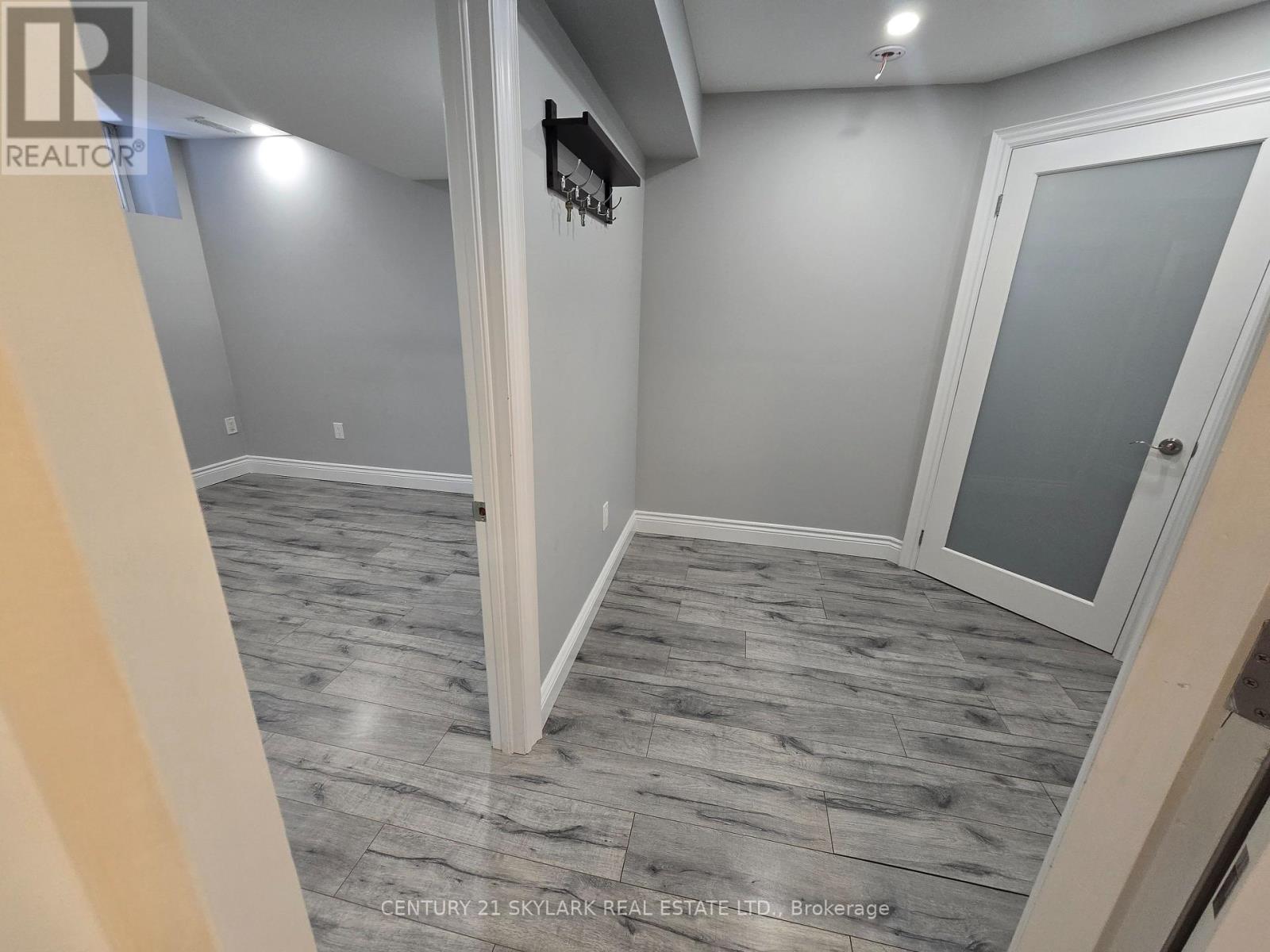 78 Beachville Circle, Brampton, Ontario  L6X 0V2 - Photo 4 - W12550988