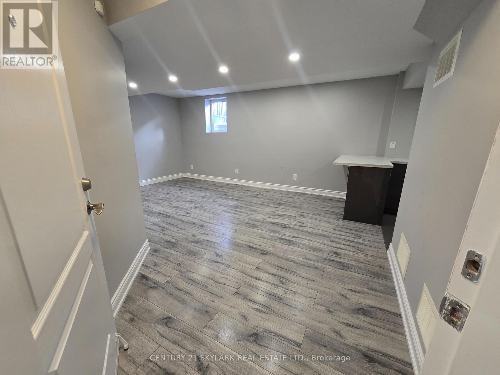 78 Beachville Circle, Brampton, Ontario  L6X 0V2 - Photo 6 - W12550988