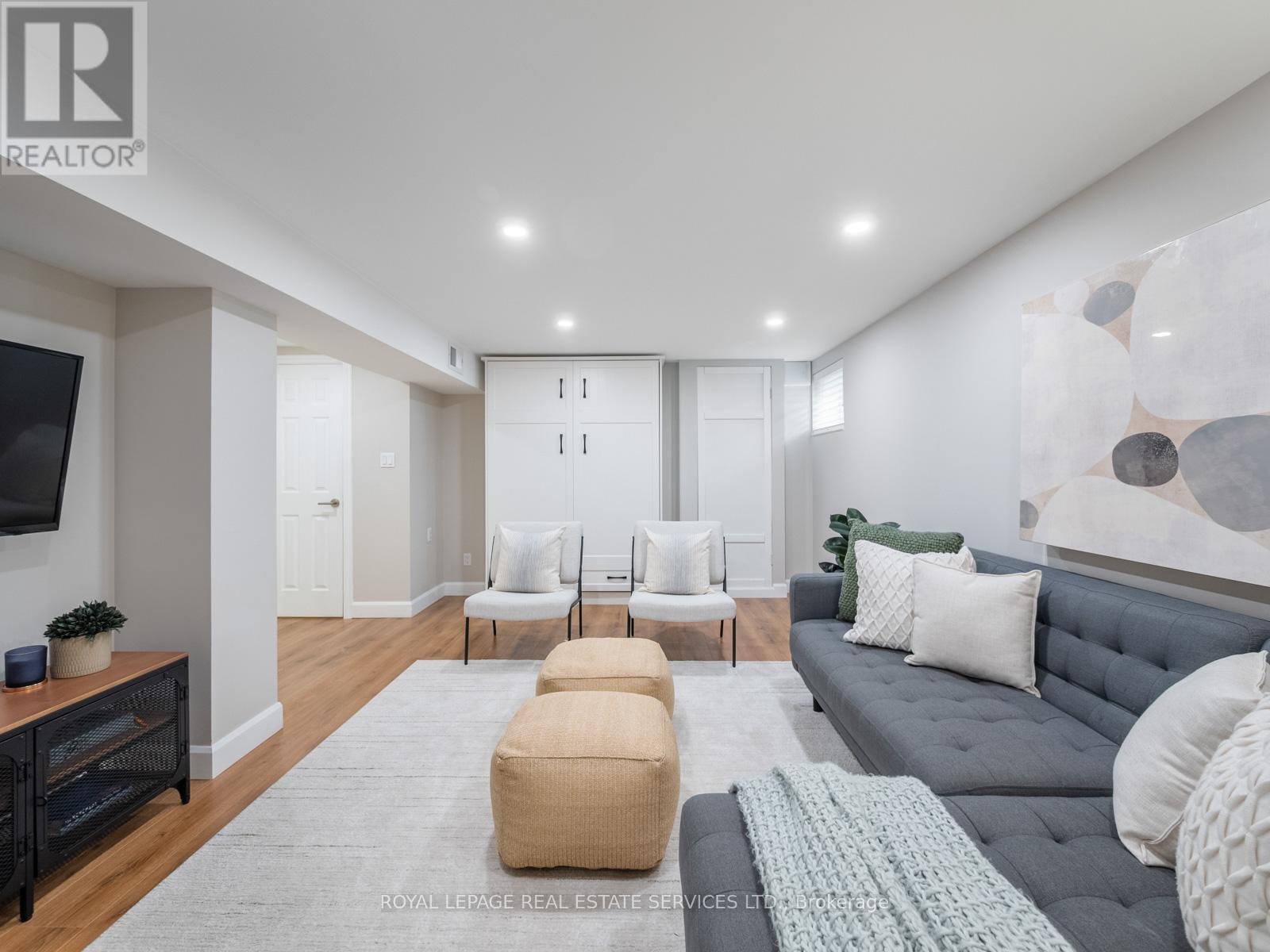 61 Skylark Road, Toronto, Ontario  M6S 4M5 - Photo 29 - W12550996