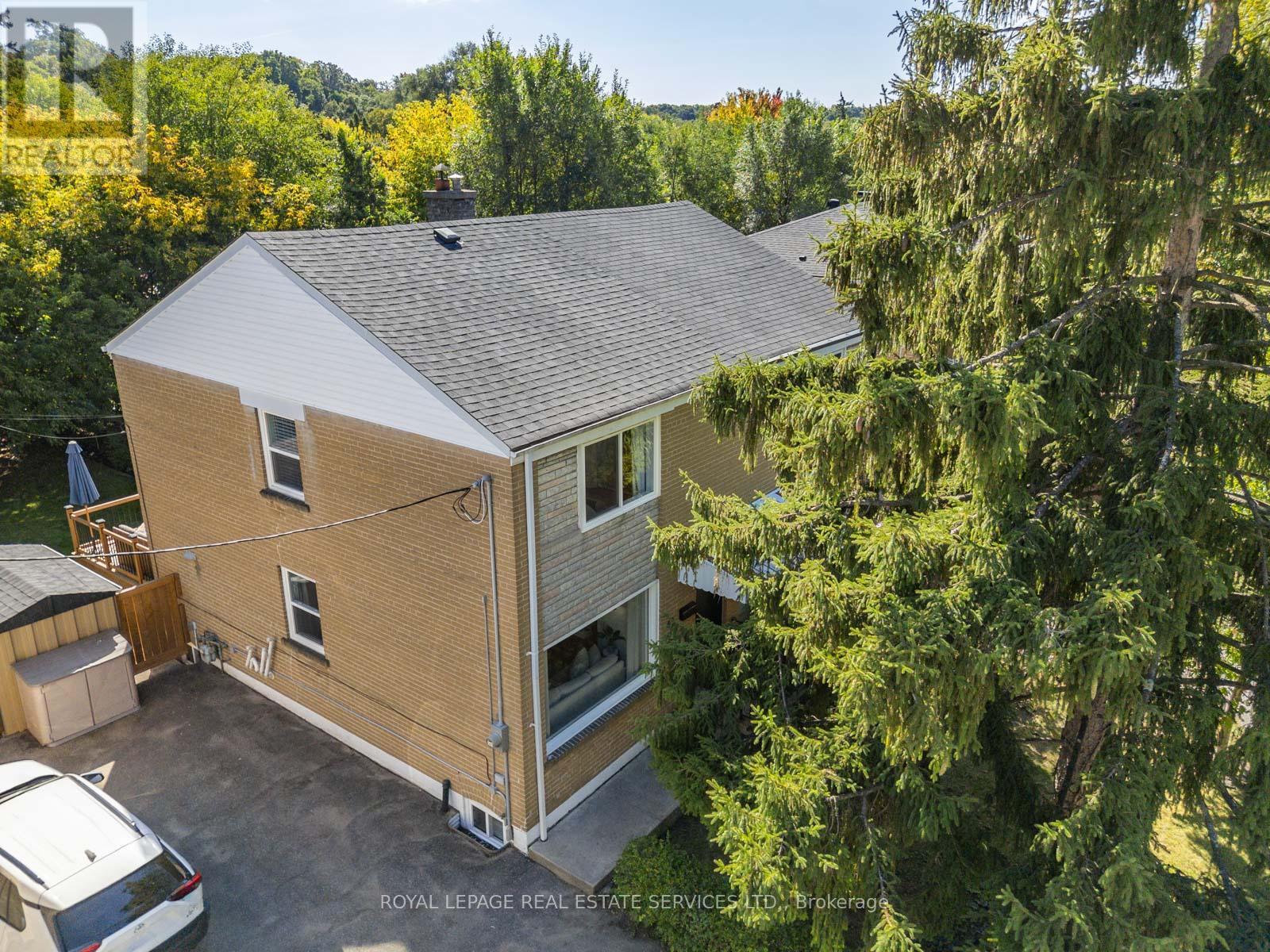 61 Skylark Road, Toronto, Ontario  M6S 4M5 - Photo 40 - W12550996