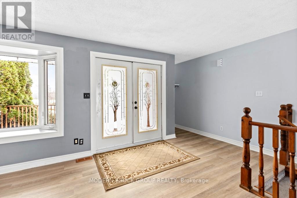 790 Scott Road, Edwardsburgh/cardinal, Ontario K0E 1E0 - Photo 4 - X12551148