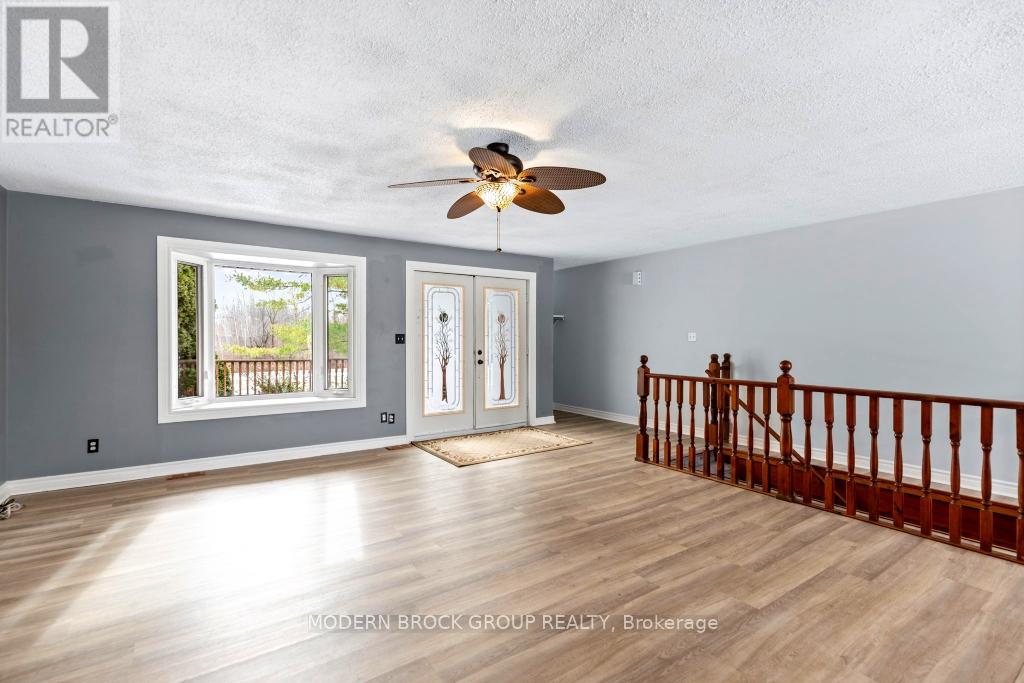 790 Scott Road, Edwardsburgh/cardinal, Ontario K0E 1E0 - Photo 6 - X12551148