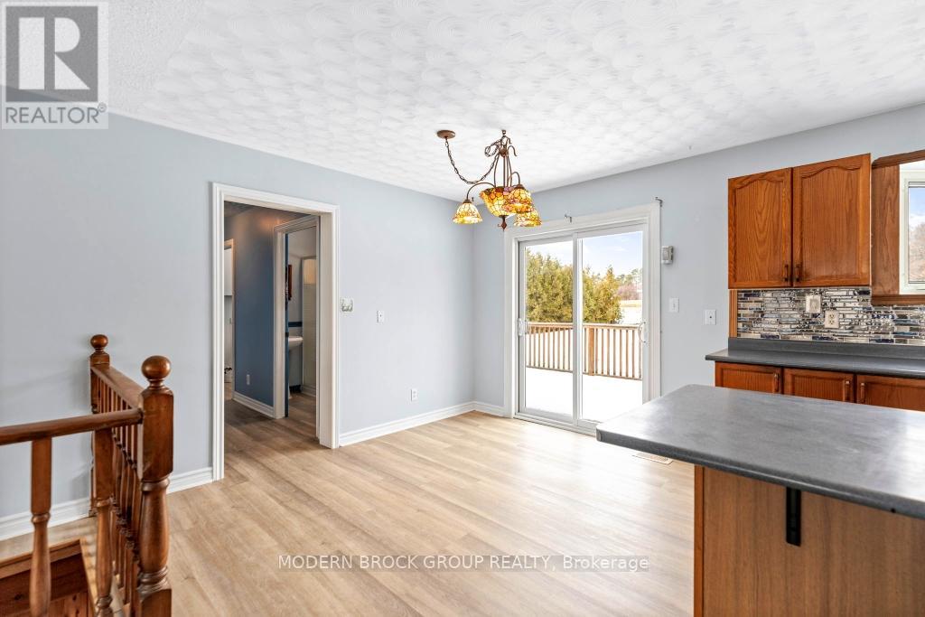 790 Scott Road, Edwardsburgh/cardinal, Ontario K0E 1E0 - Photo 9 - X12551148