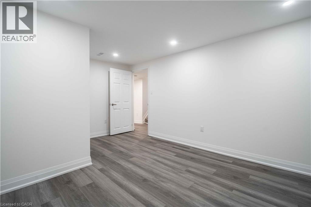 356 East 17th Street Unit# Lower, Hamilton, Ontario  L9A 4N2 - Photo 10 - 40749178