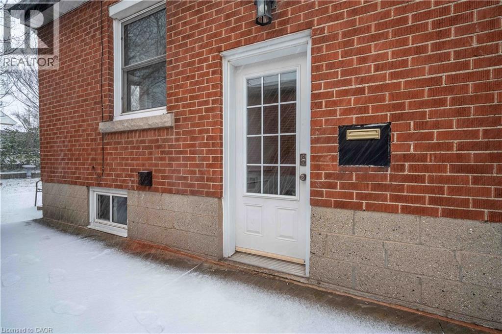356 East 17th Street Unit# Lower, Hamilton, Ontario  L9A 4N2 - Photo 3 - 40749178