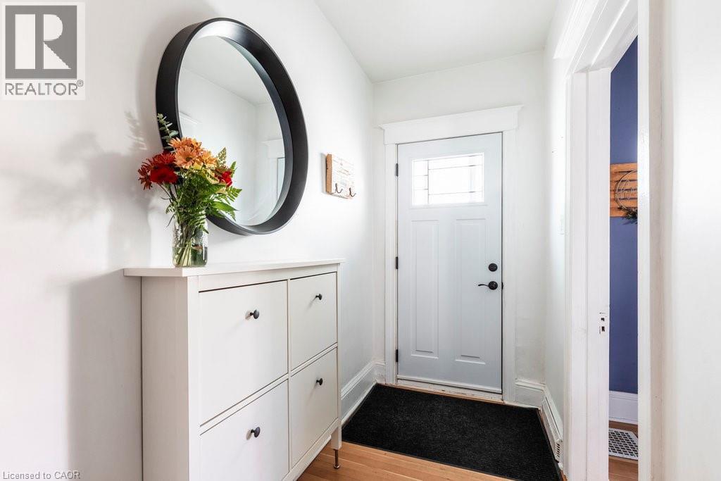 380 Beach Road, Hamilton, Ontario  L8H 3K5 - Photo 6 - 40778785