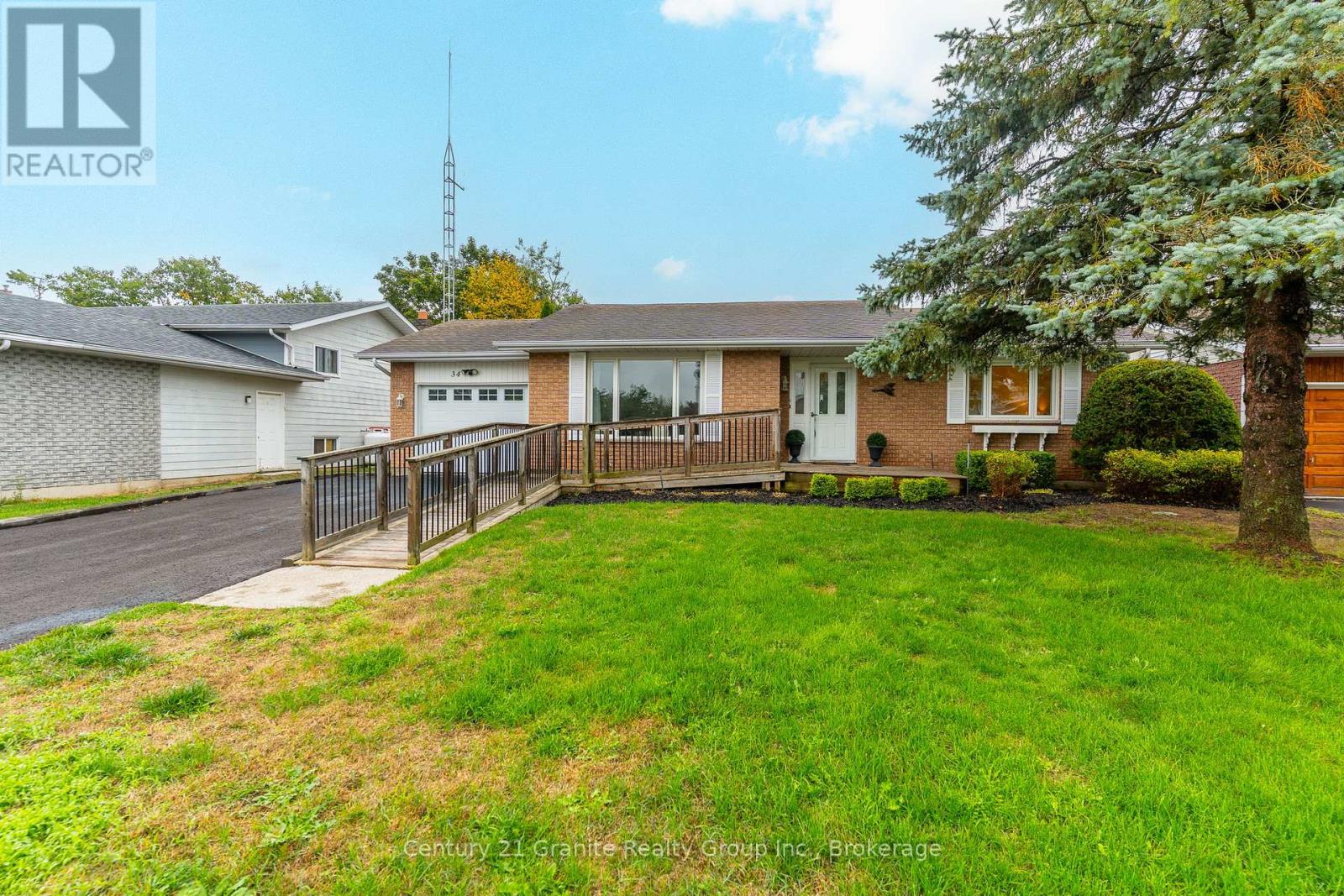 34 CEDARTREE LANE, Kawartha Lakes, Ontario