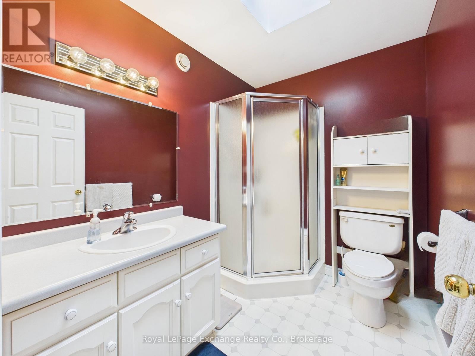 502 Lynden Crescent, Kincardine, Ontario N2Z 3B1 - Photo 12 - X12551066