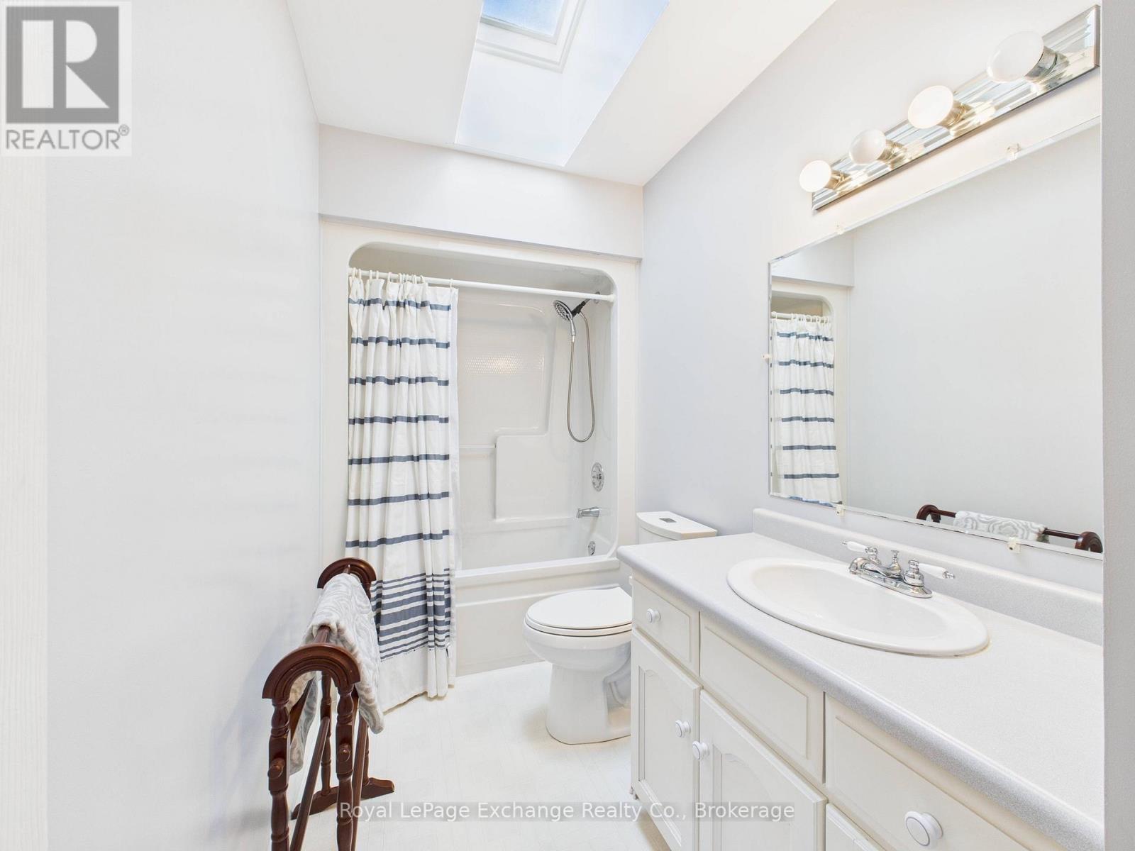 502 Lynden Crescent, Kincardine, Ontario N2Z 3B1 - Photo 15 - X12551066