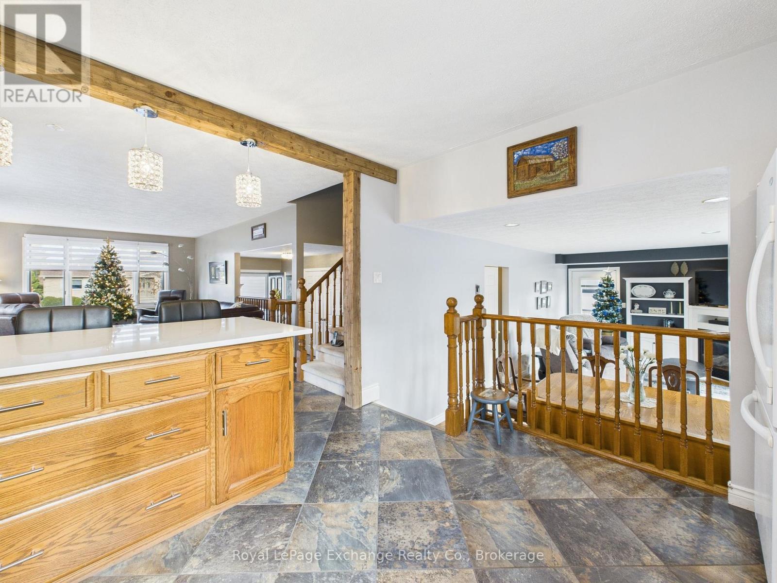 502 Lynden Crescent, Kincardine, Ontario N2Z 3B1 - Photo 6 - X12551066